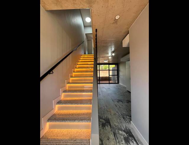 2 BEDROOM PROPERTY TO RENT IN MENLO PARK